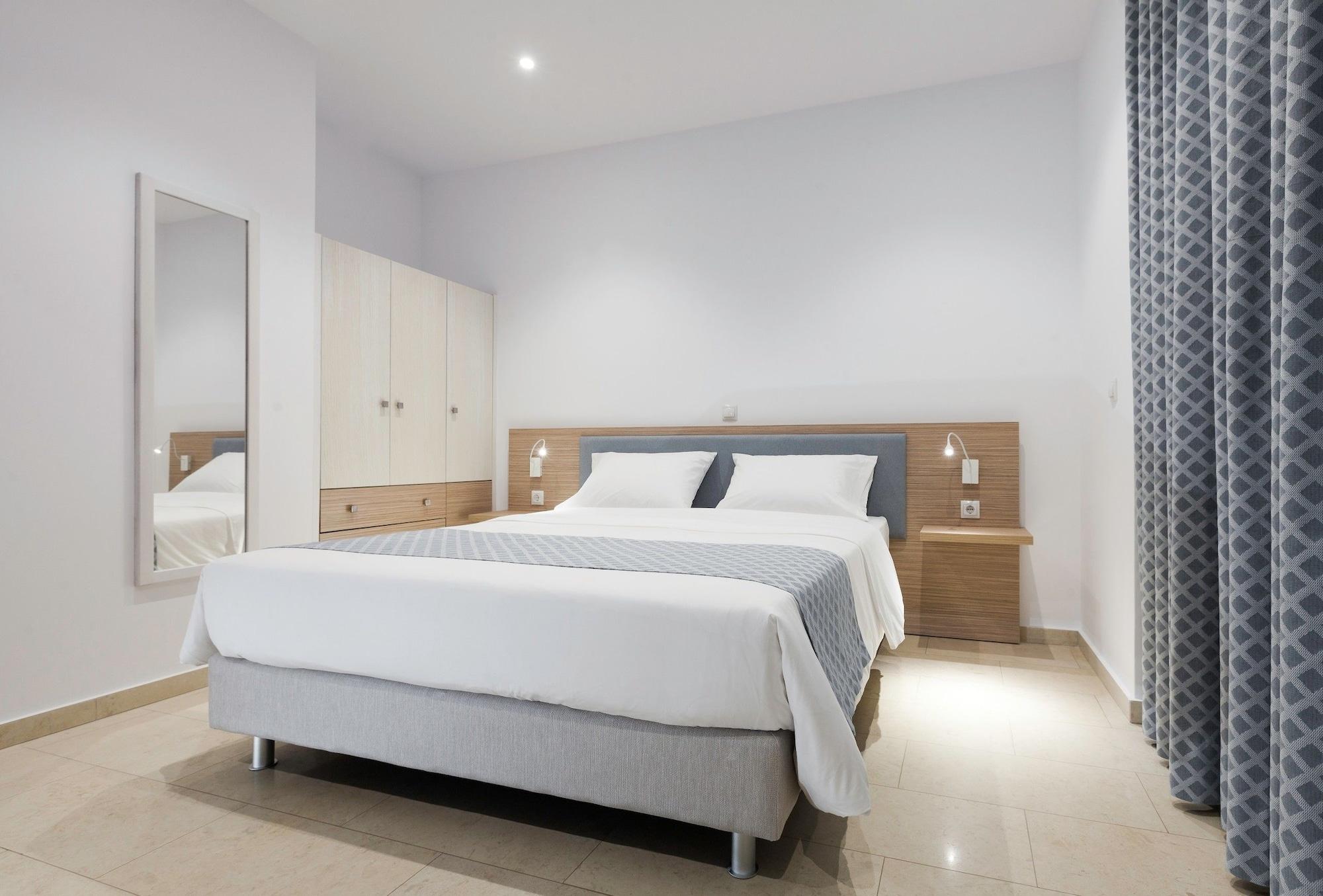 Zephyros Hotel Myrties Екстериор снимка