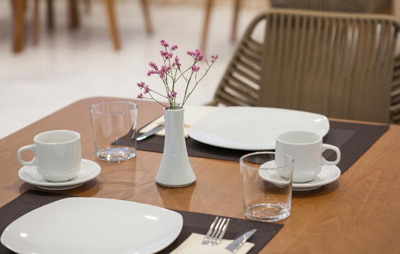 Zephyros Hotel Myrties Екстериор снимка