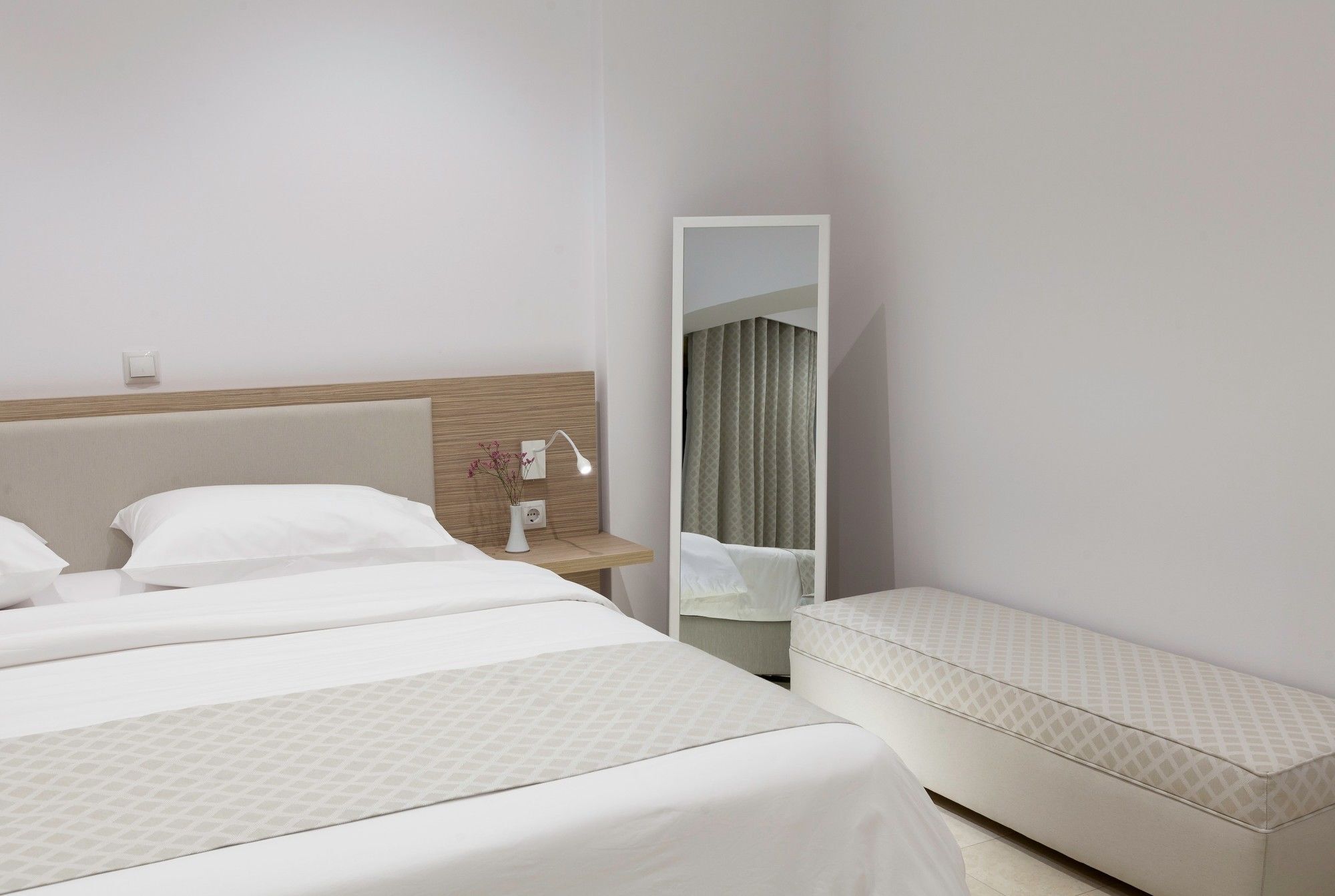 Zephyros Hotel Myrties Екстериор снимка