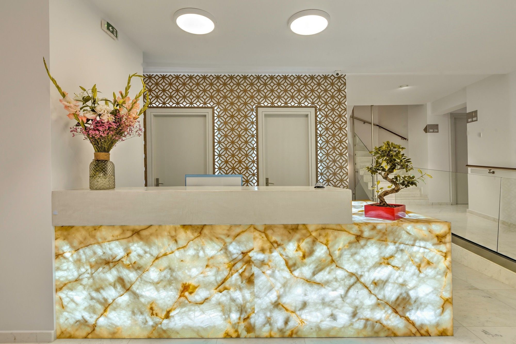 Zephyros Hotel Myrties Екстериор снимка